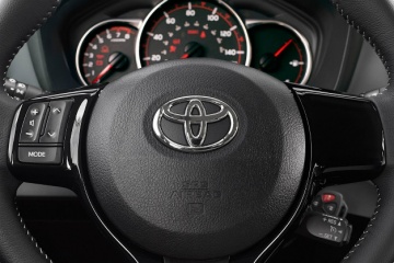 Ecco la nuova Toyota Auris: auto ibrida e super tecnologica